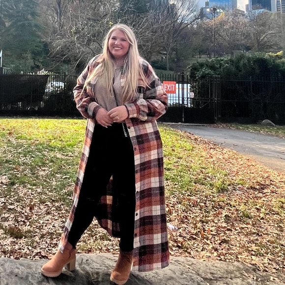 fashion Nova Plaid Shacket - Picture 1 of 9